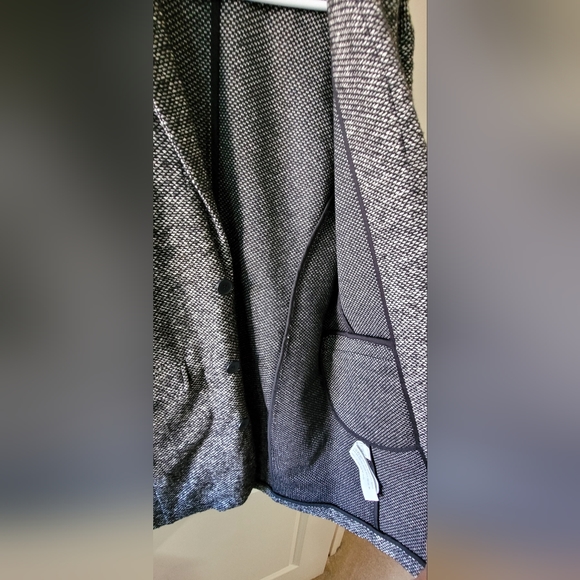 Zara Coat - Picture 5 of 5